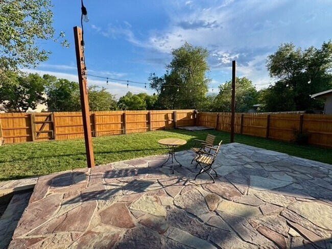 Building Photo - Spacious 4-Bedroom House Near Open Space in Heatherwood, Boulder