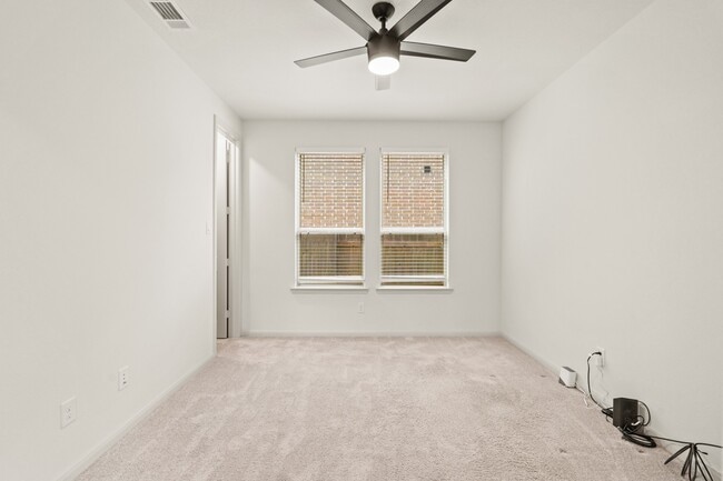 Building Photo - 6018 Bristol Spur Ln