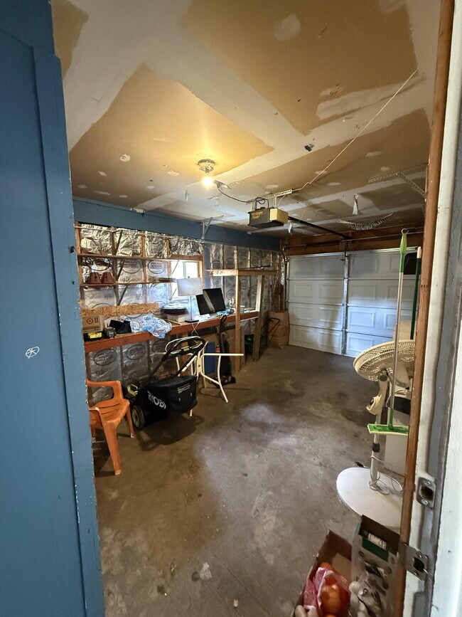 Building Photo - 3-Bedroom Home Available August 5th!