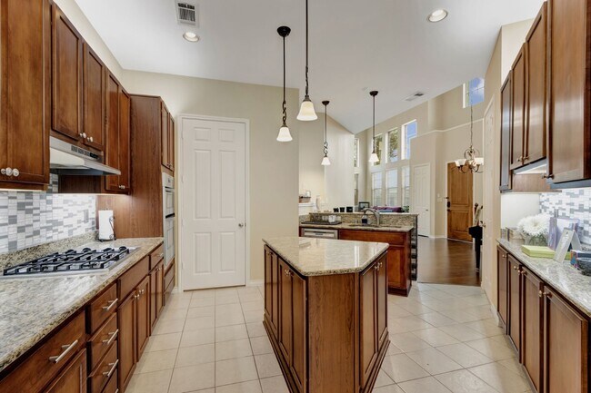 Building Photo - Richardson Townhome