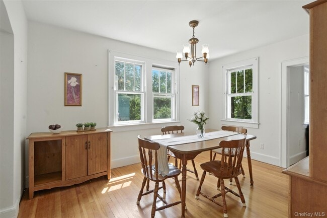 Building Photo - 190 Continental Rd