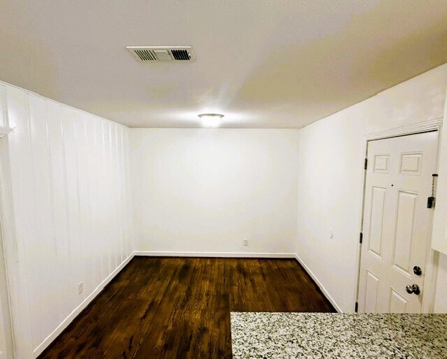 Building Photo - 7406 Janak Dr