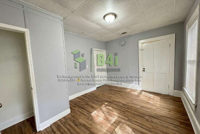 Building Photo - 1240 Rocky Creek Rd