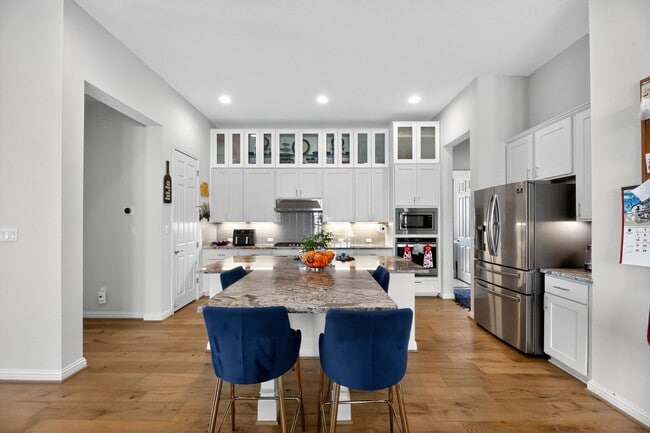 Building Photo - GATED COMMUNITY - 3 BEDROOM