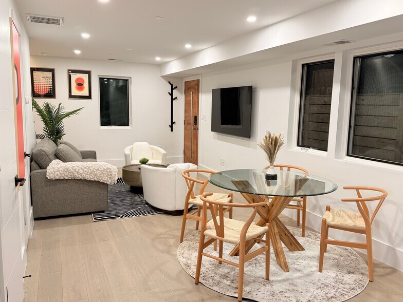 Building Photo - 4803 Butterworth Pl NW