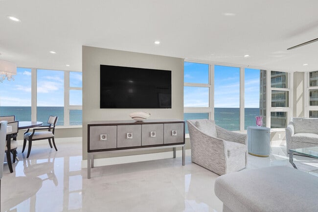 Building Photo - 1620 S Ocean Blvd