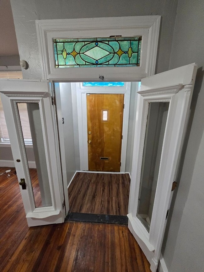 Building Photo - 2435 N 25th St