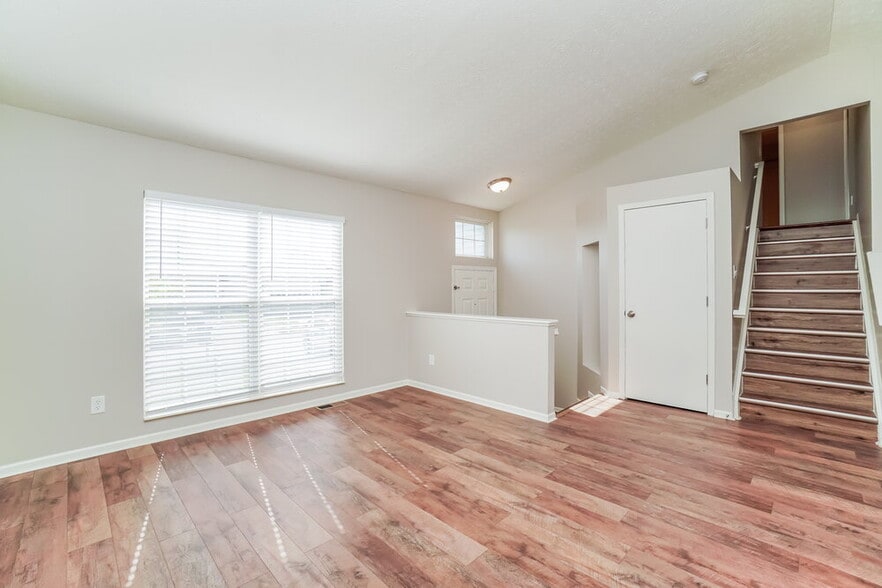 Building Photo - 5664 Dashshund Ct