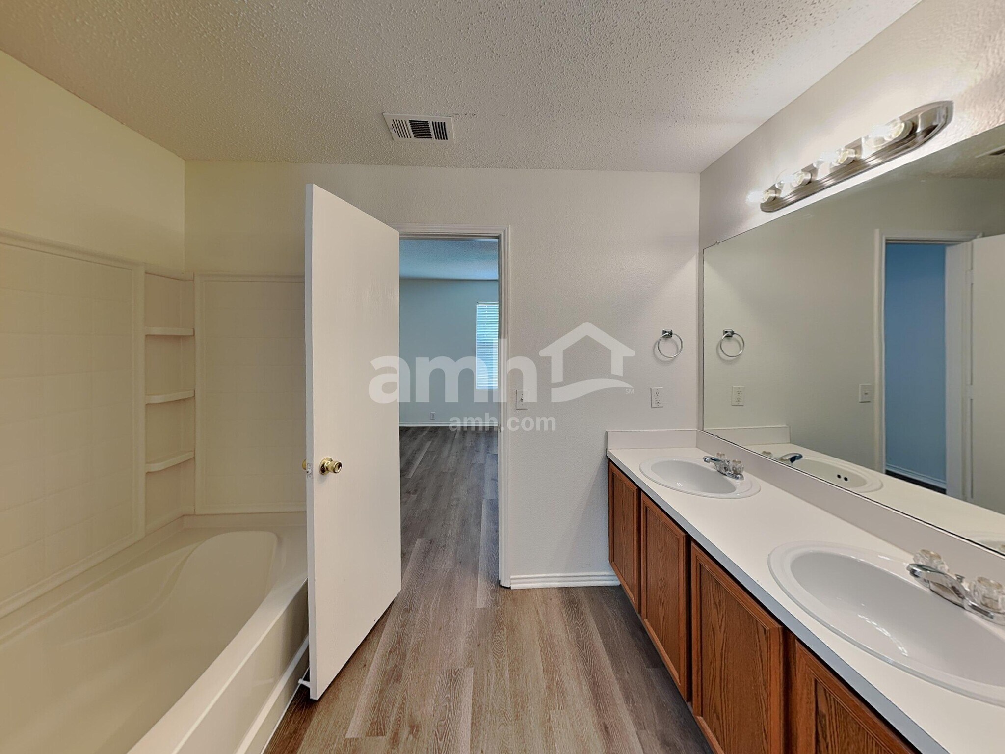 Building Photo - 4508 Merlot Dr