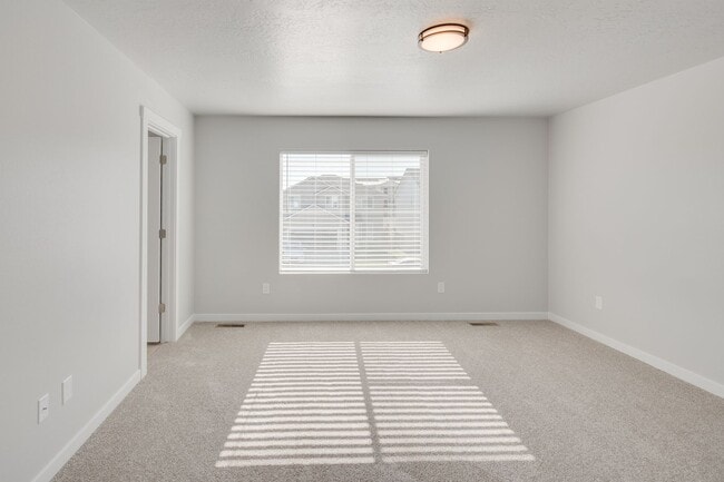 Building Photo - Baraya Townhomes: Modern Townhomes for Rent in Meridian, ID