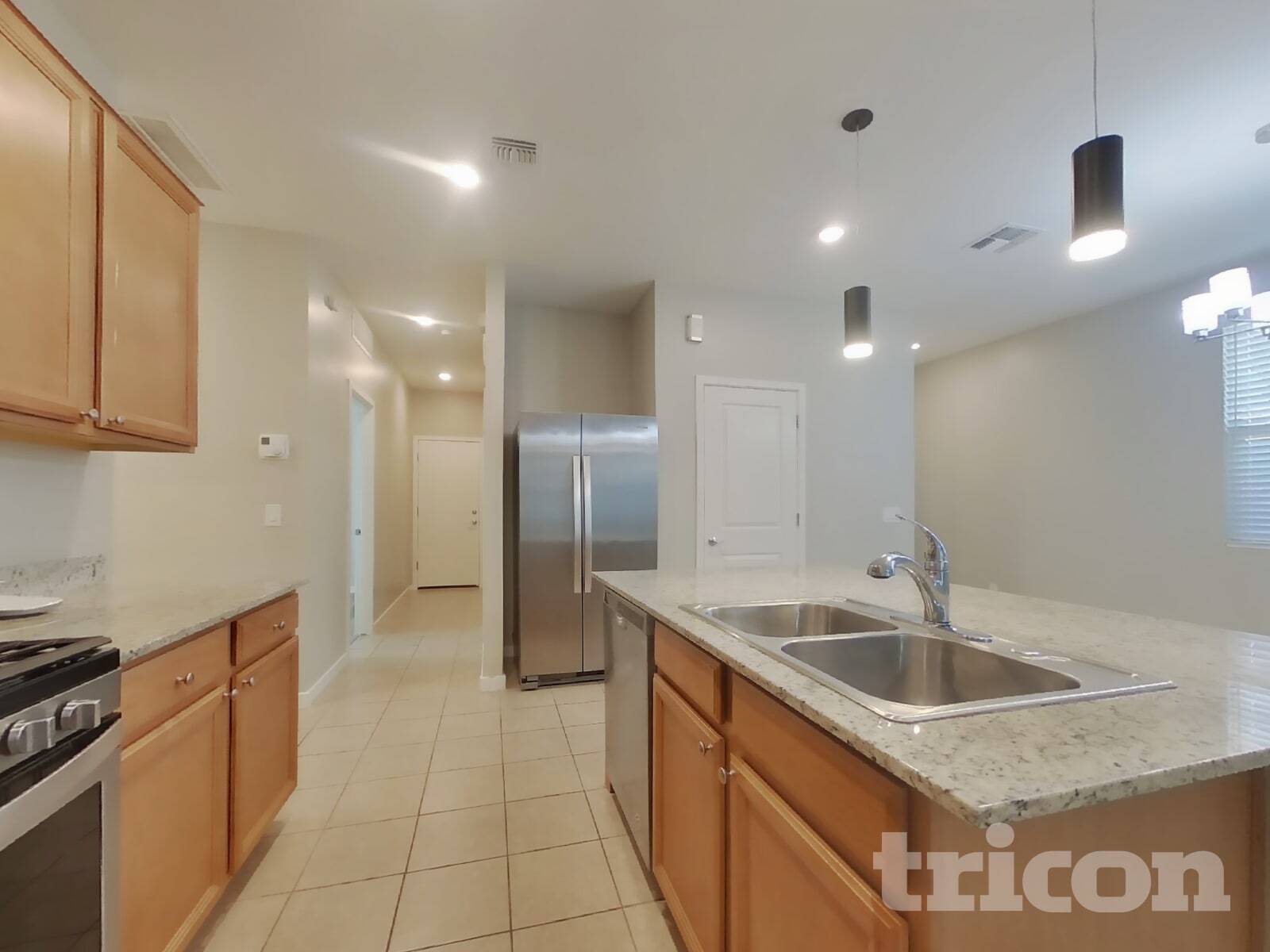 Building Photo - 14366 W Pershing St