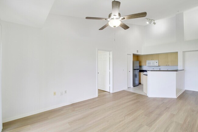 Building Photo - 4151 San Marino Blvd