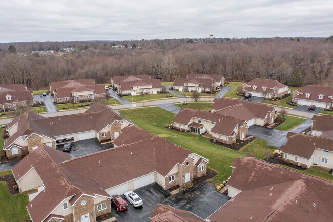 Building Photo - 72 Nicholas Dr