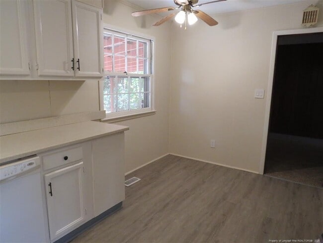 Building Photo - 7133 Hallstead Cir