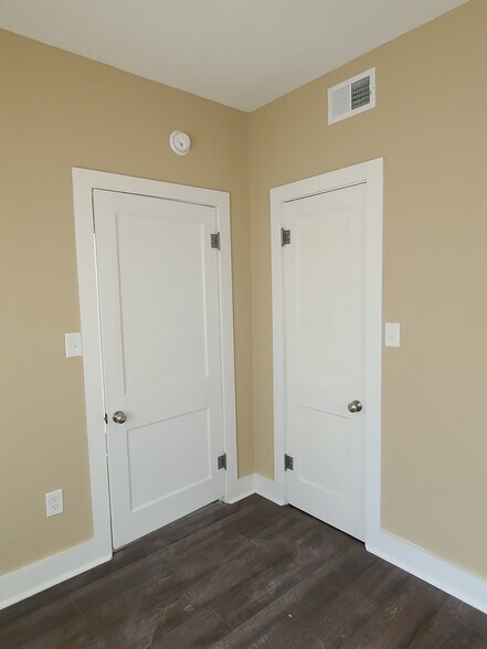 Bedroom 2 - 100 W Washington St