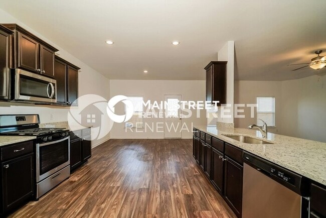 Building Photo - 4 Bedroom Pet-Friendly Home in New Braunfels, TX with Main Street Renewal