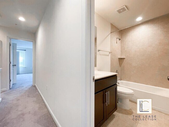 Building Photo - 9616 Wesbourne Dr
