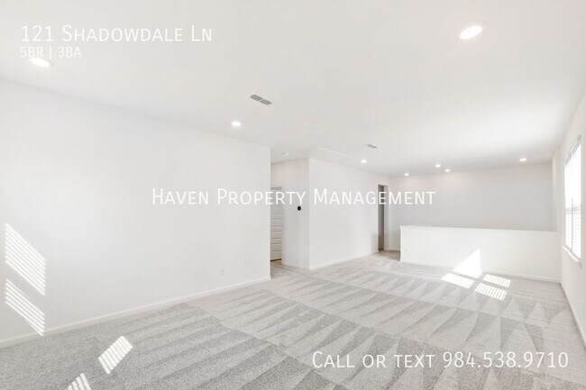 Building Photo - 121 Shadowdale Ln