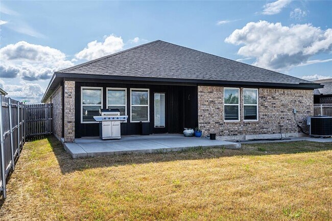 Building Photo - 8516 Gibbs Dr
