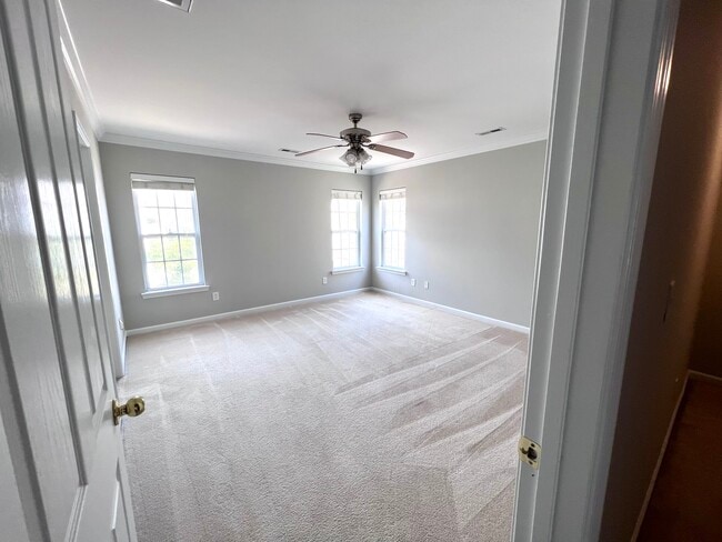 Building Photo - 9029 Sedgewich Ln