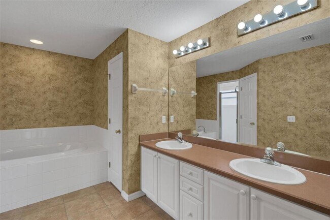 Building Photo - 654 Lake Clark Pl