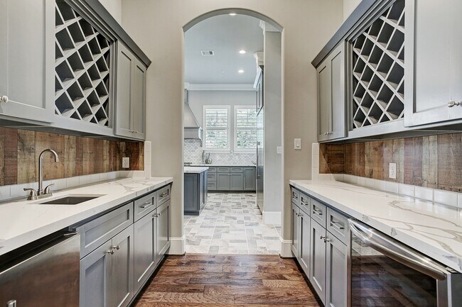 Building Photo - 325 Bunker Hill Rd