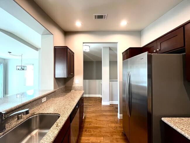 Building Photo - 267 Via las Casitas