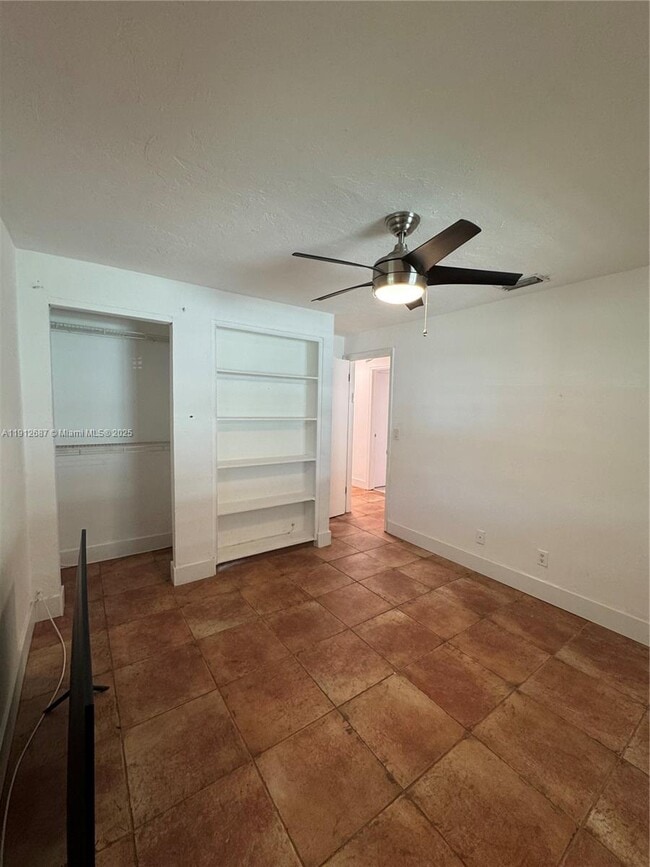 Building Photo - 3110 N 58th Ave