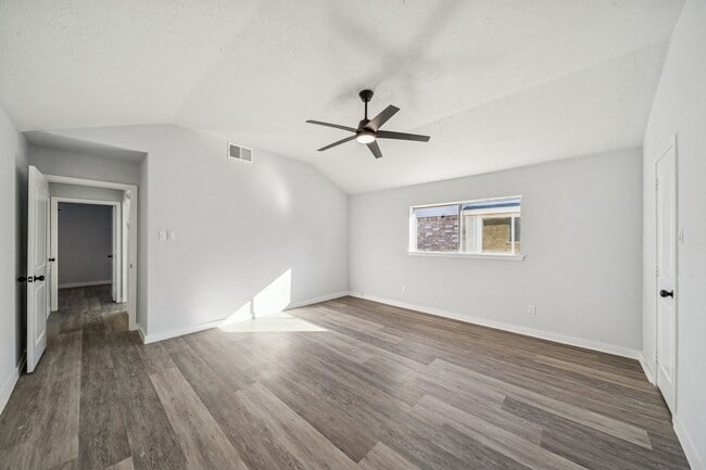 Building Photo - 1419 Fieldstone Dr