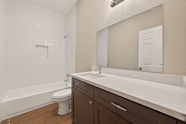 Building Photo - 7927 Brays St