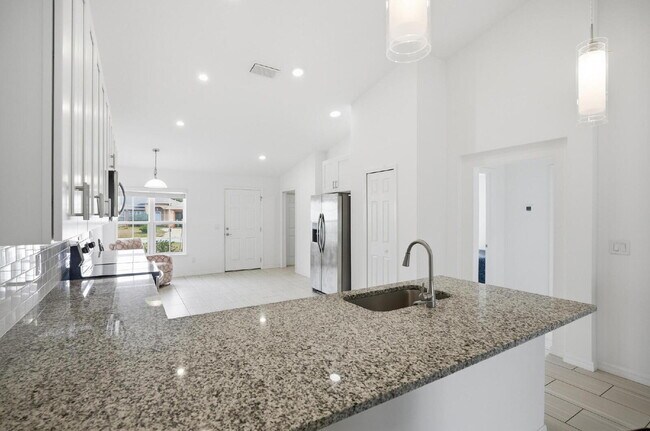 Building Photo - MATANZAS WOODS