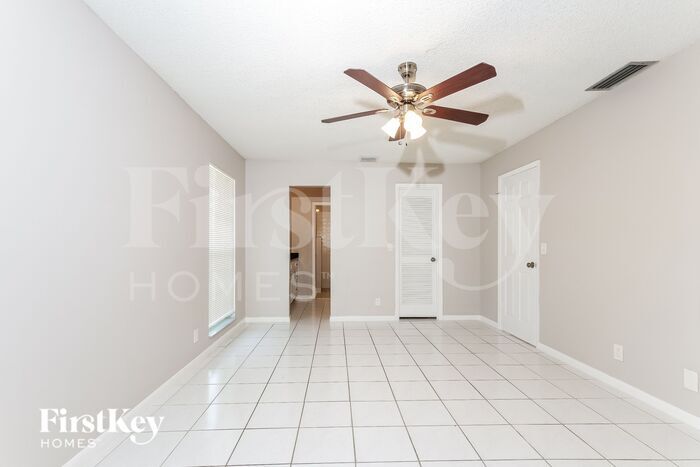 Building Photo - 12489 Guilford Way