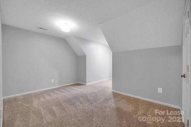 Building Photo - 8041 Christmas Ct