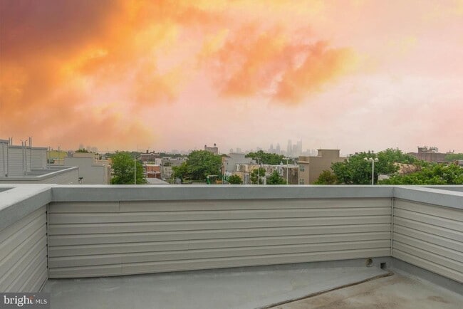 Building Photo - 139 W Huntingdon St