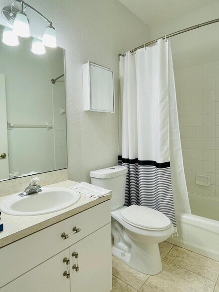 Building Photo - 35315 Whispering Pines Dr