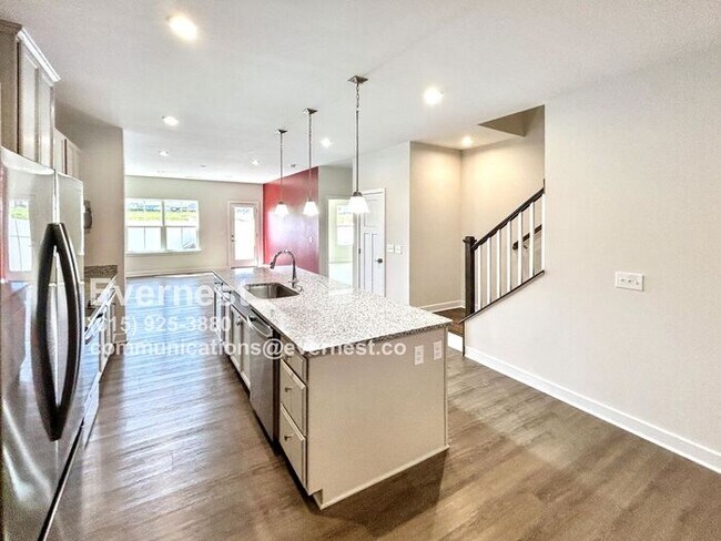 Building Photo - 4-Bedroom, 2.5-Bath Home with Convenient A...