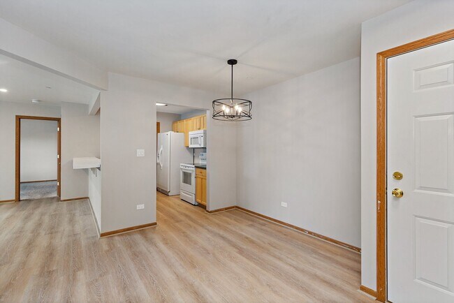 Building Photo - 1373 Cunat Ct