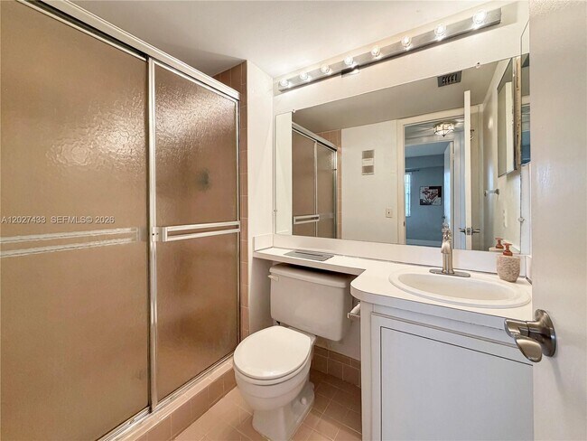 Building Photo - 3300 W Rolling Hills Cir