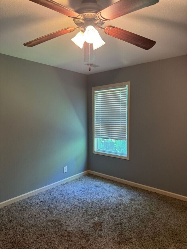 Building Photo - Large Open 4 Bedroom Home with Bonus! Tree Lined Backyard with Privacy Fence!