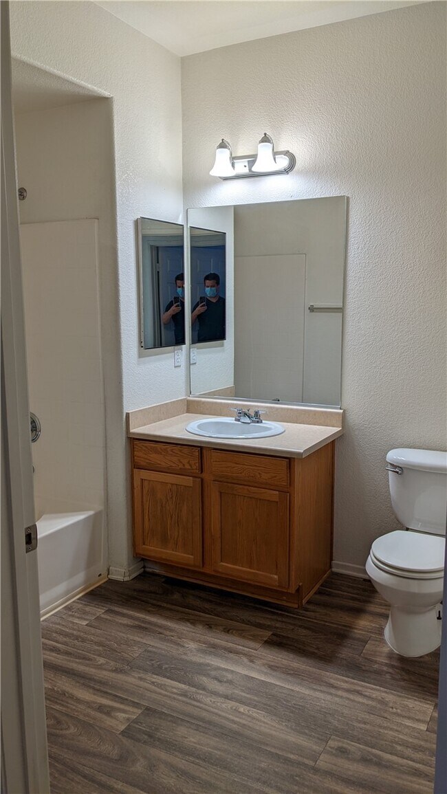 Building Photo - 41410 Juniper St