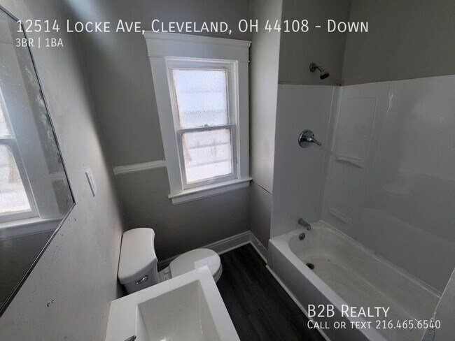Building Photo - 12514 Locke Ave
