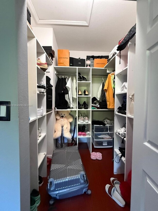 Building Photo - 239 SE 31st Terrace