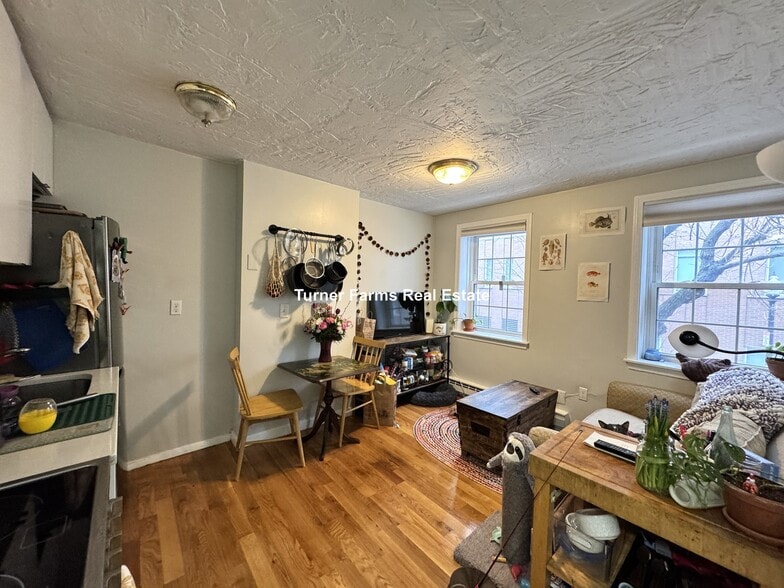 Building Photo - 89A Hudson St