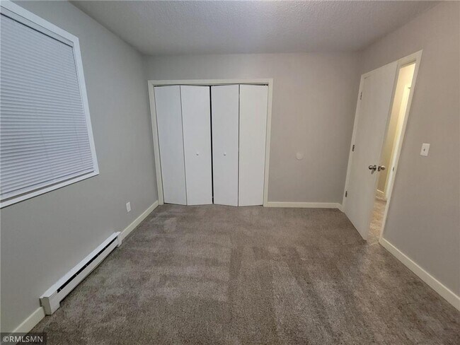 Building Photo - 710 Hillcrest St