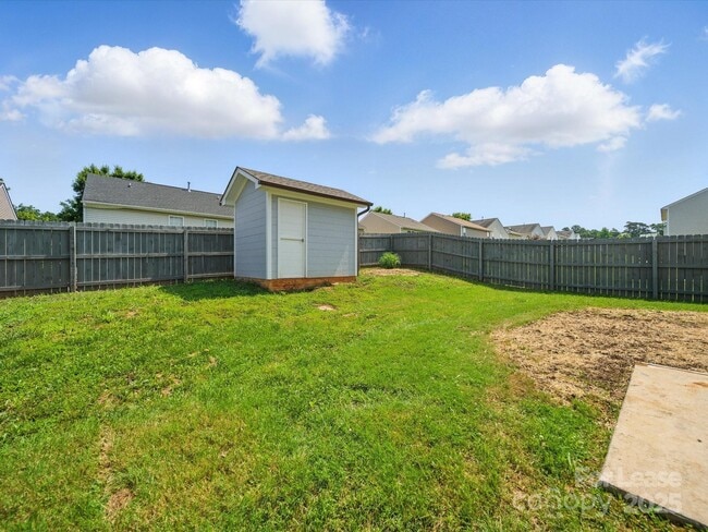Building Photo - 5203 Grays Ridge Dr