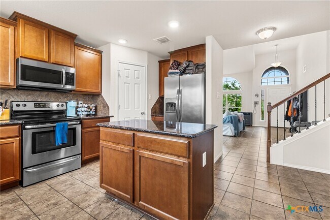 Building Photo - 3306 Lorne Dr