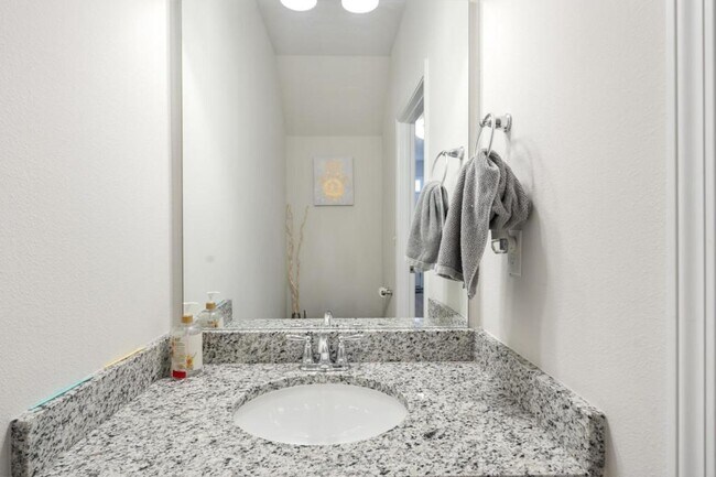 Building Photo - 7522 Shadow Lake Dr