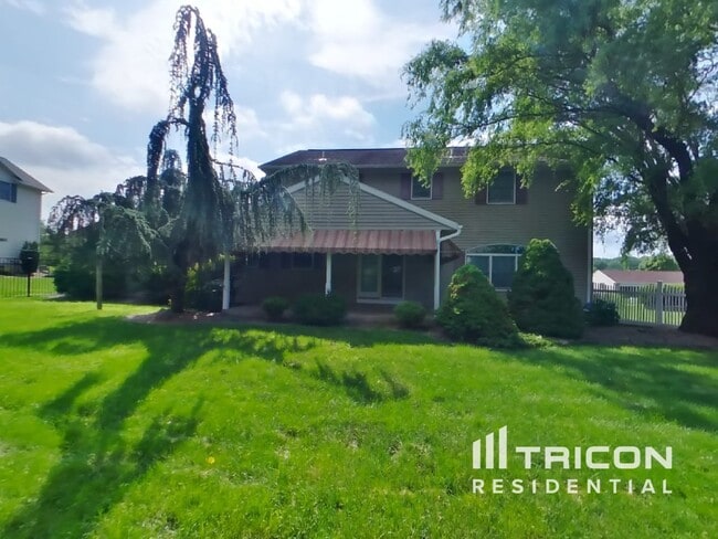 Building Photo - 2585 Cherry Ct