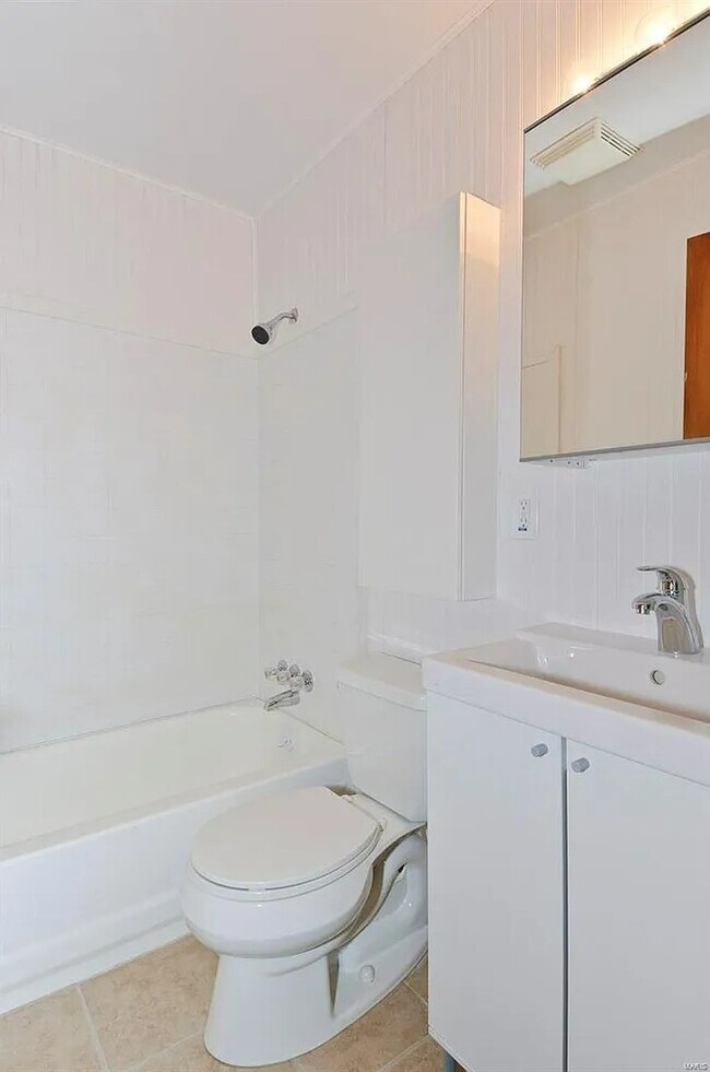 Building Photo - 980 Manresa Ln