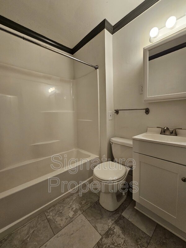 Building Photo - 648 Caisson Rd